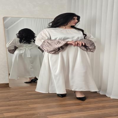 جلابيه نسائي بأكمام بنمط الفهد